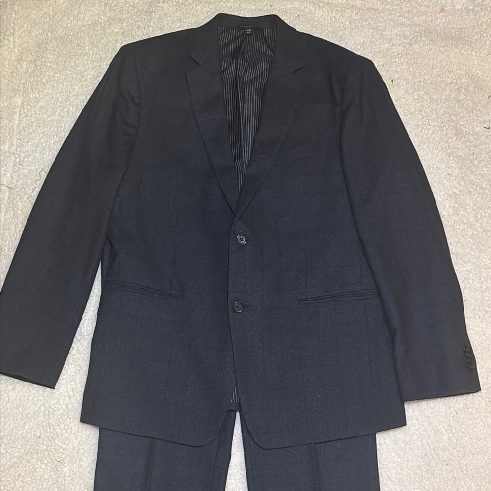 Banana Republic Marzotto Wool Navy Black Gray Suit. 44R jacket.
